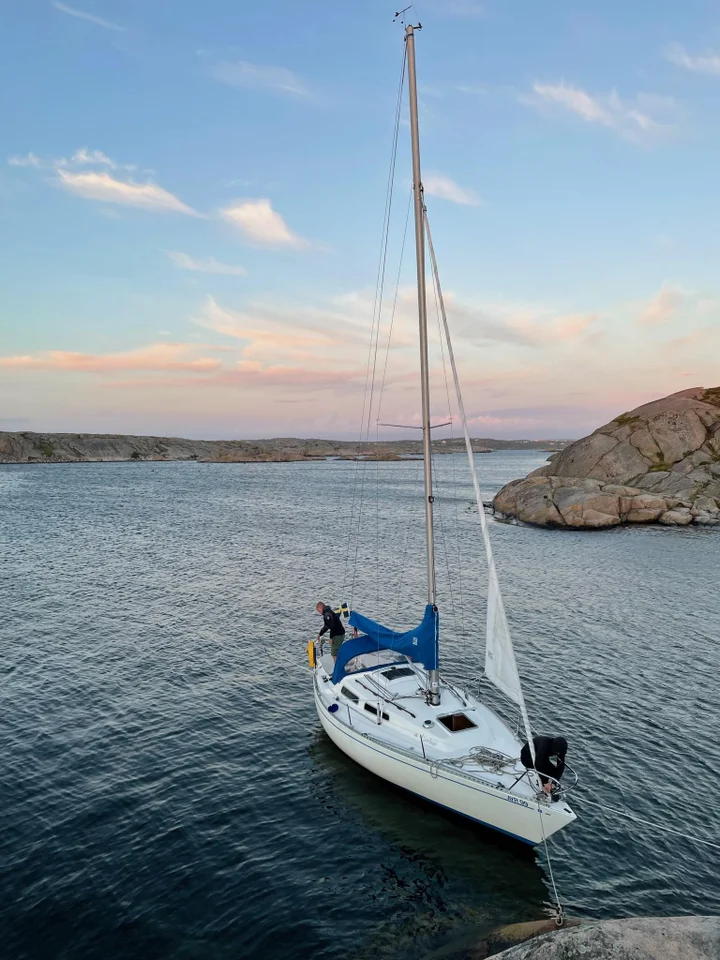 Omega 28 image