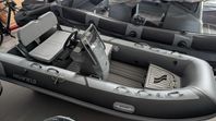 Highfield RIB 380 med GT-rattstyrning och 20hk utombordare