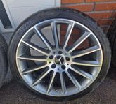 20 tum mercedes Amg fälgar med nästan nya däck