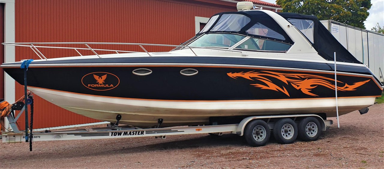 Formula 330 SS familjebåt 50K...