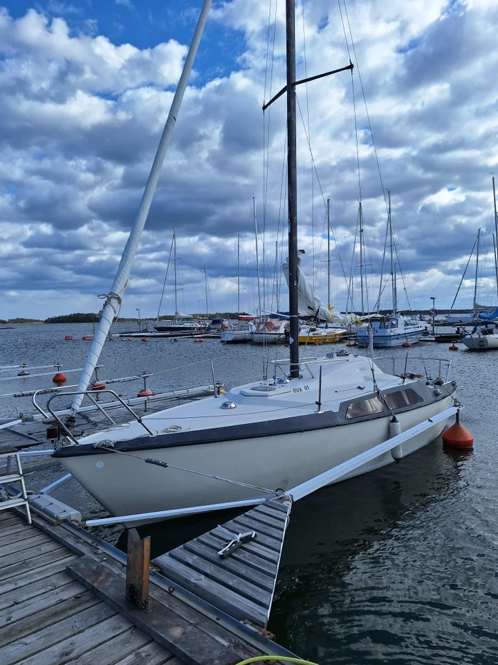 Maxi 77, byggd 77, nr 2082 - Säljes eller uthyres image