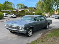 Chevrolet Impala Sport Sedan V8 Powerglide