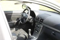 Toyota Avensis Kombi – Pålitlig och rymlig bil