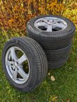 Sommardäck på aluminiumfälgar 