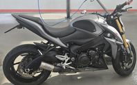 Suzuki GSX1000S 