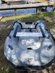 Gummi jolle Great White VIB 230 airmate med elmotor.