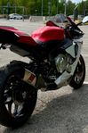 Yamaha R1
