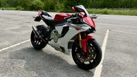 Yamaha R1