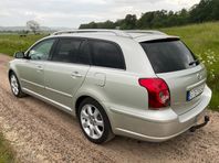 Toyota Avensis Kombi 2.0 D-4 VVT-i Nyservad Nybes