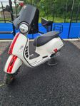 Vespa 300 GTS Racing Sixties