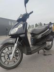 PIAGGIO CARNABY 200 CC - 800 MIL 1 ÄGARE