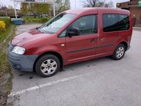 Volkswagen Caddy 1,6/ bensin/manuell/drag