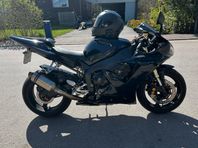 Yamaha R1