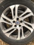 Volvo XC70 däck på fälg 