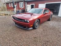 Dodge Challenger srt-8 392