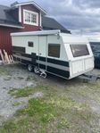 Husvagn med lastutrymme
