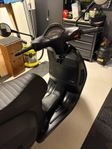 Piaggo Vespa GTS 300 HPE Notte
