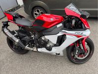 Yamaha R1