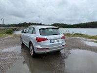 Audi Q5 2.0 TDI DPF quattro Design endast 1 tidigare ägare