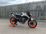 KTM 890 Duke R Akrapovic Helsystem / Techpack