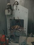Hyrauliskpress och compressor.
