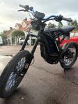 Surron light bee EU-moped påkostad