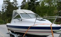 Motorbåt Bayliner 1952 