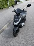 Peugeot Kisbee Black Edition, 2021, 333 Mil.