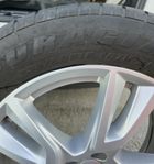 Komplett uppsättning sommardäck 18TUM Volvo XC60 med TMC ven