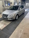 Kia Ceed 1.6 crdi // Automat // Svensk // Nyservad 