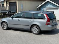 Volvo V50 2.4