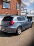 BMW 120 i Advantage Euro 4 säljes i befintligt, defekt skick