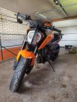 KTM Duke 790