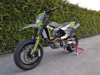 Husqvarna 701 Supermoto 2023 LeoVince Bold Design Toppskick!