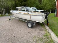 Roddbåt med motor