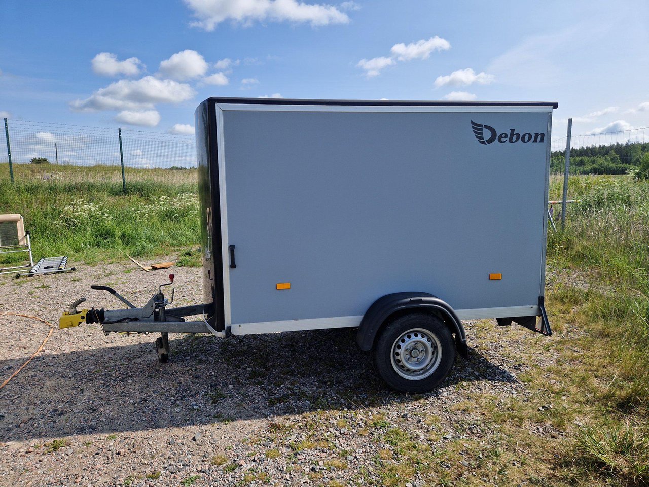 Skåpsläp Debon C255 1300 kg (...