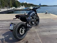 Ducati Scrambler Nightshift Gen2 2023 – Utrustad & Nyservad
