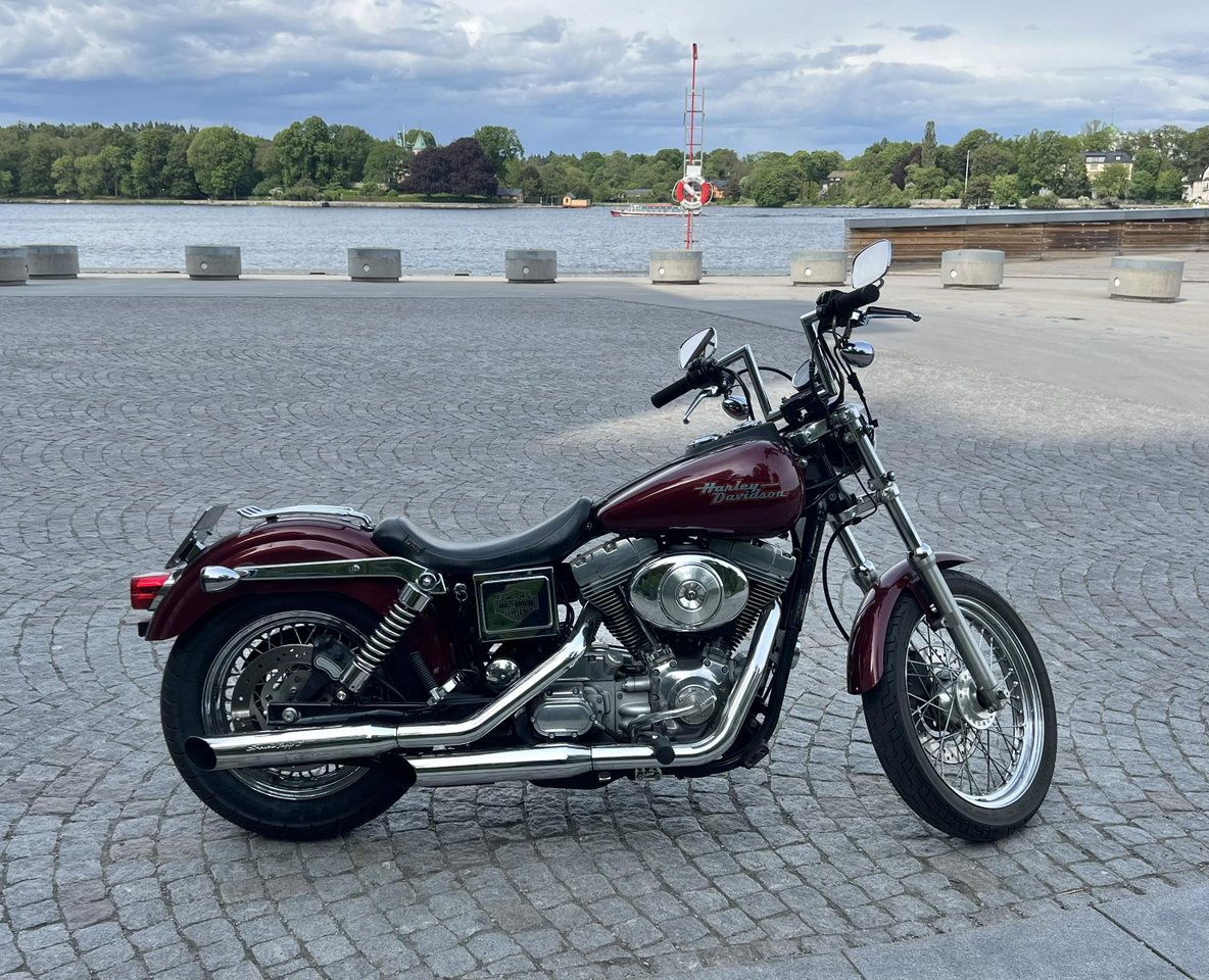 Harley Davidson FXD Superglid...