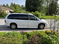 Dodge Grand Caravan 3.3 V6, med ramp