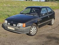 Opel Kadett 3-dörrars Halvkombi 1.6