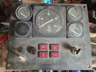 instrument panel/ Furuno gps