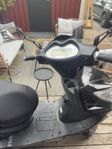 Elmoped Kraftfull 2000W motor årsmodell 2024,