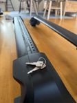 Thule Wingbar Edge (Princip nyskick) Suttit på Polestar 2