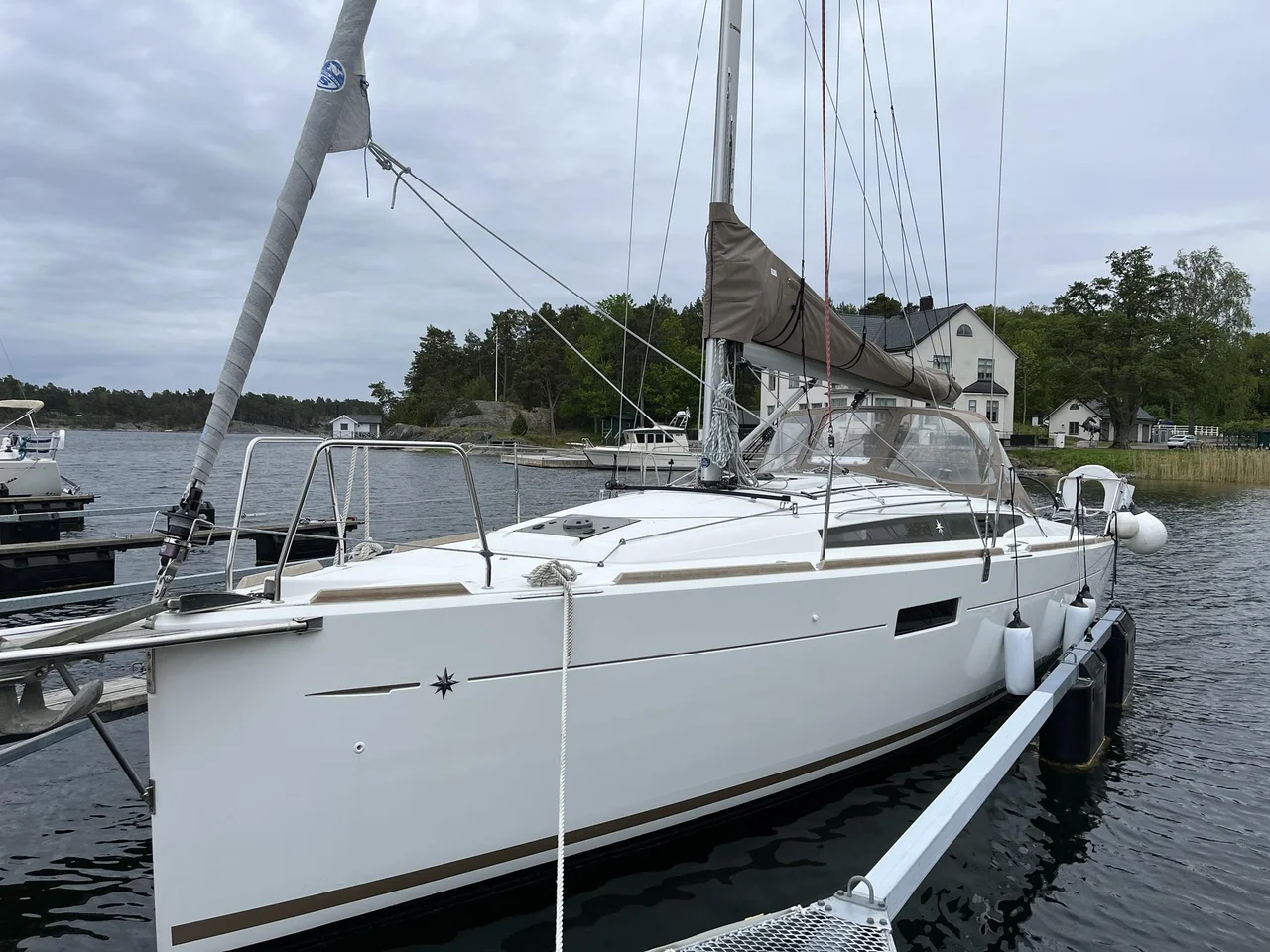 Jeanneau Sun Odyssey 349 – 2014 – Utrustad & Välvårdad image