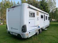 Bürstner Elegance 820 - 6 bältade platser, 6 sovplatser 