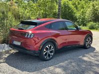 Ford Mustang Mach-E Standard Range AWD 70 kWh