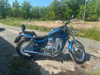 Suzuki intruder vs750