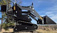 Multilastare med hydraulisk shaktblad, skopa och pallgaffel 