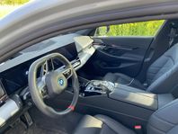 BMW i5 M60 xDrive Sedan 21" övertagande op leasing