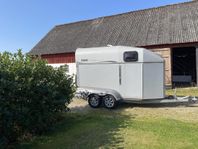 Hästsläp Thule Excellent Grand Prix 2011mod